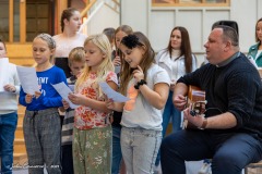 CR6_08381
