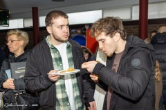0945_CR6_77651