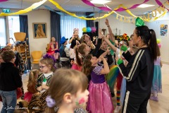 1132_CR6_79464