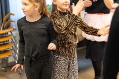1432_CR6_79761